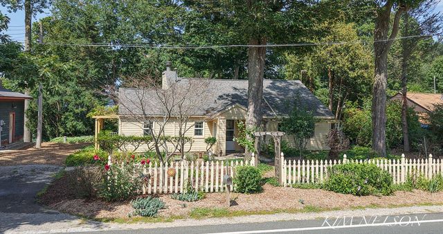 5170 South Shore Drive, Whitehall, MI 49461