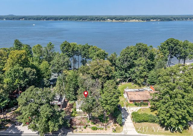 5170 South Shore Drive, Whitehall, MI 49461
