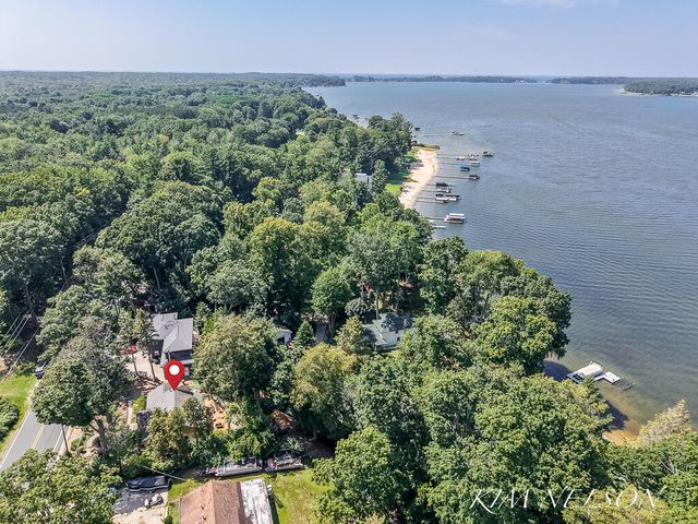 5170 South Shore Drive, Whitehall, MI 49461