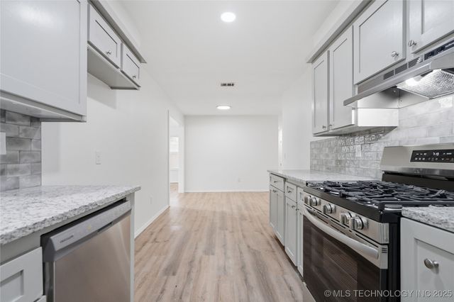 1605 S 125th East Avenue, Tulsa, OK 74128