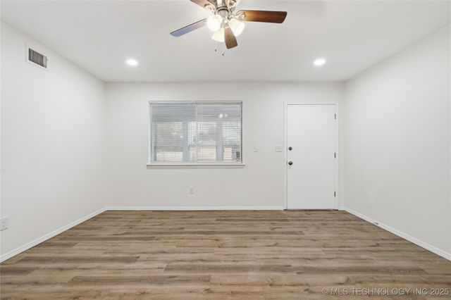 1605 S 125th East Avenue, Tulsa, OK 74128