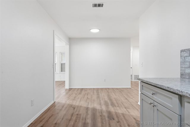 1605 S 125th East Avenue, Tulsa, OK 74128