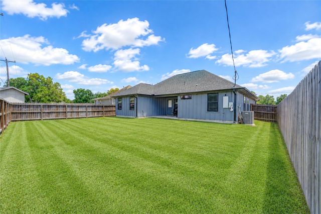 7610 Avenue G, Beasley, TX 77417