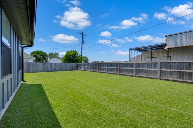 7610 Avenue G, Beasley, TX 77417