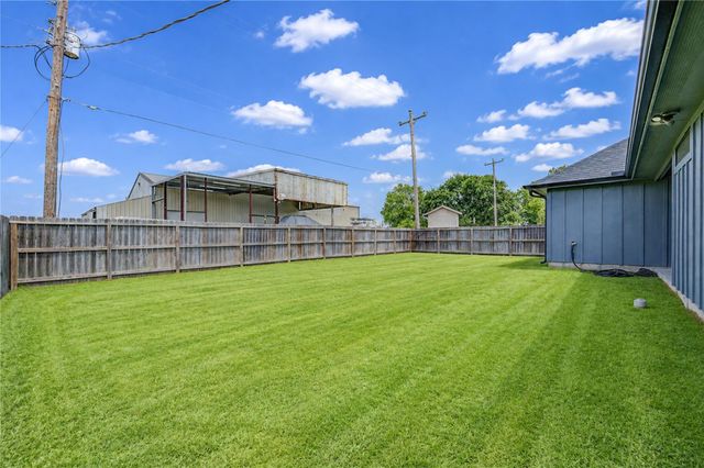 7610 Avenue G, Beasley, TX 77417