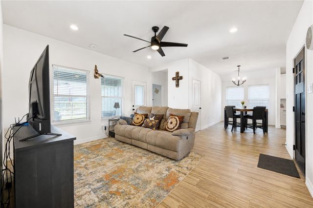 7610 Avenue G, Beasley, TX 77417