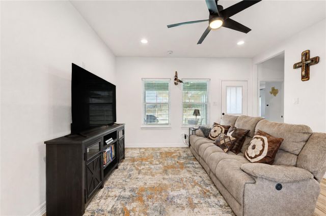 7610 Avenue G, Beasley, TX 77417