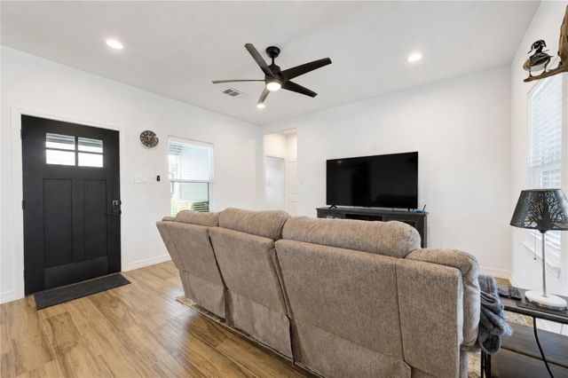 7610 Avenue G, Beasley, TX 77417