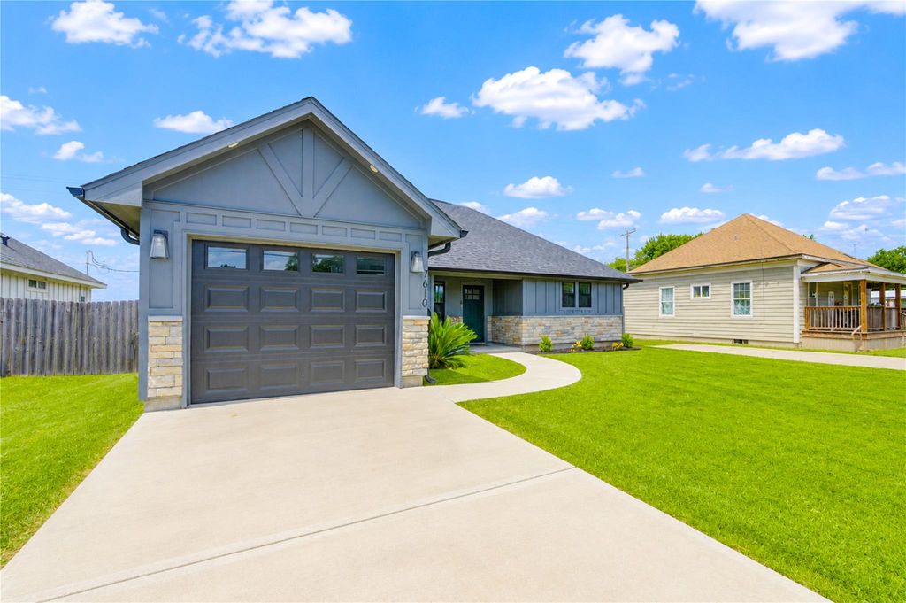 7610 Avenue G, Beasley, TX 77417