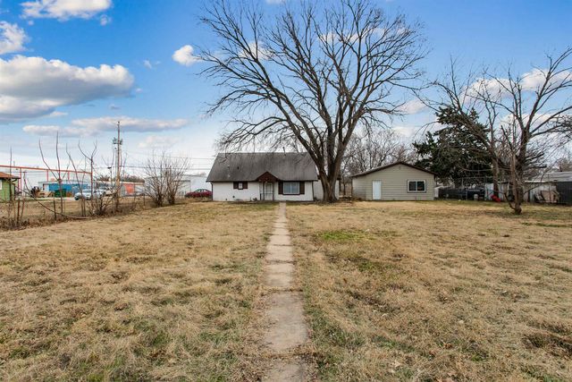 1836 S Laura Ave, Wichita, KS 67211