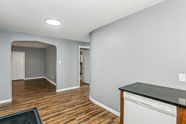 1836 S Laura Ave, Wichita, KS 67211