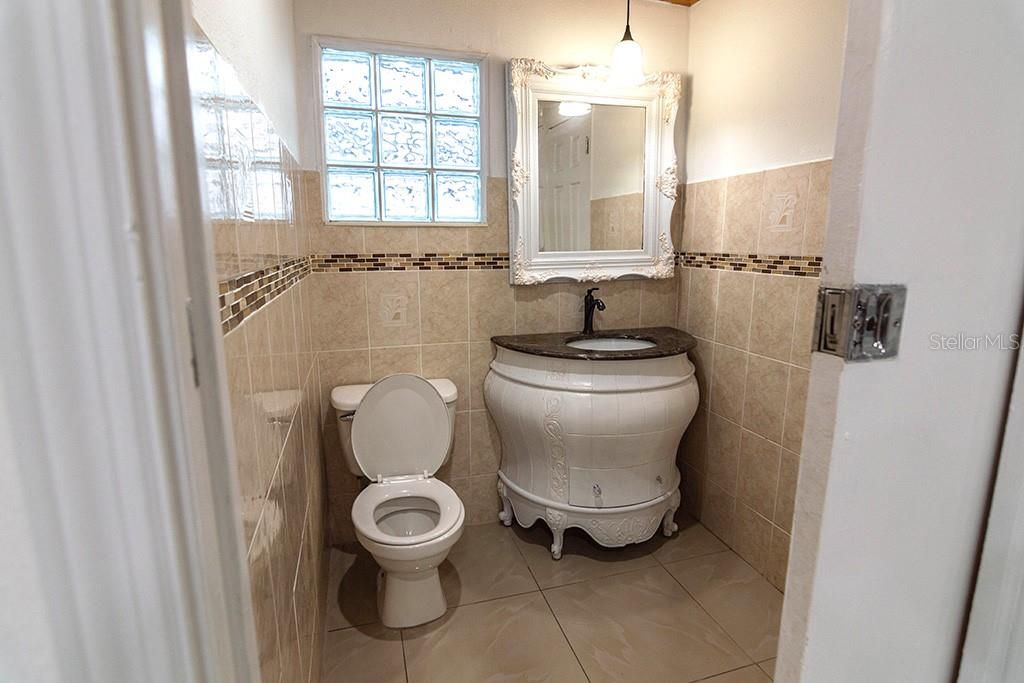 Image 11 of property listing at 6506 SALINE STREET, Tampa, FL 33634