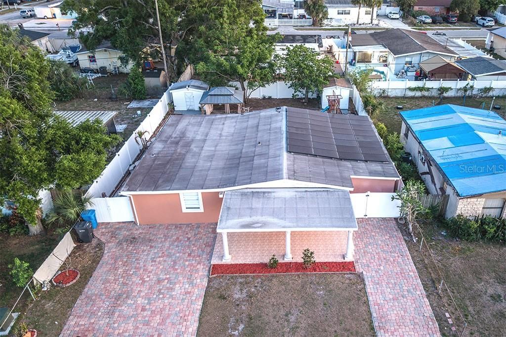 Image 3 of property listing at 6506 SALINE STREET, Tampa, FL 33634