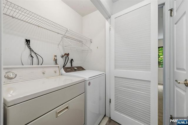 2902 Mark Twain Way, Mahwah, NJ 07430