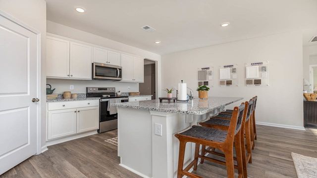 4064 Robin Song Way, Loris, SC 29569