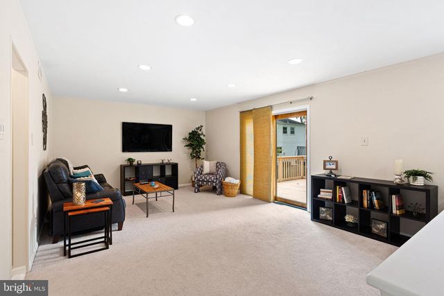 13 CHIMNEY LN, Cherry Hill, NJ 08003