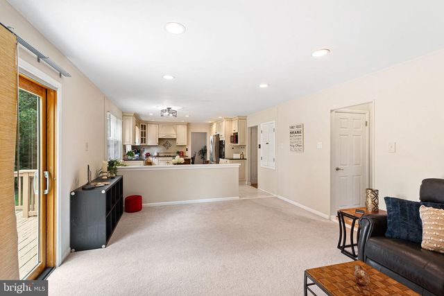 13 CHIMNEY LN, Cherry Hill, NJ 08003