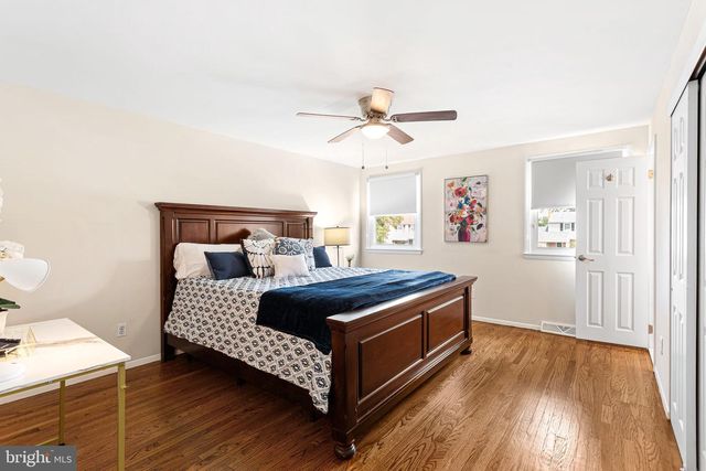 13 CHIMNEY LN, Cherry Hill, NJ 08003