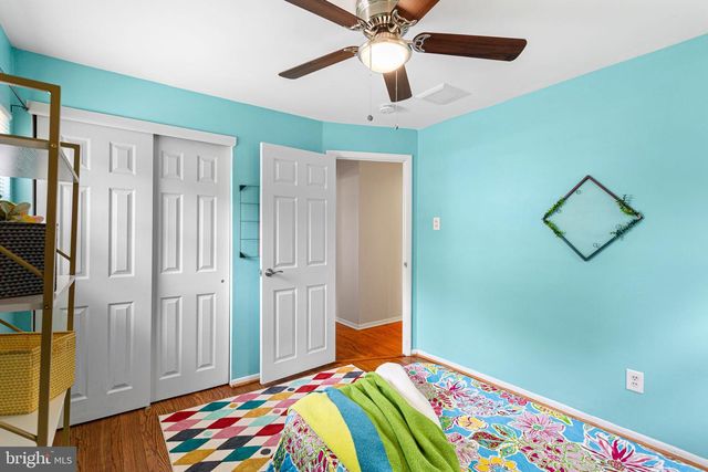 13 CHIMNEY LN, Cherry Hill, NJ 08003