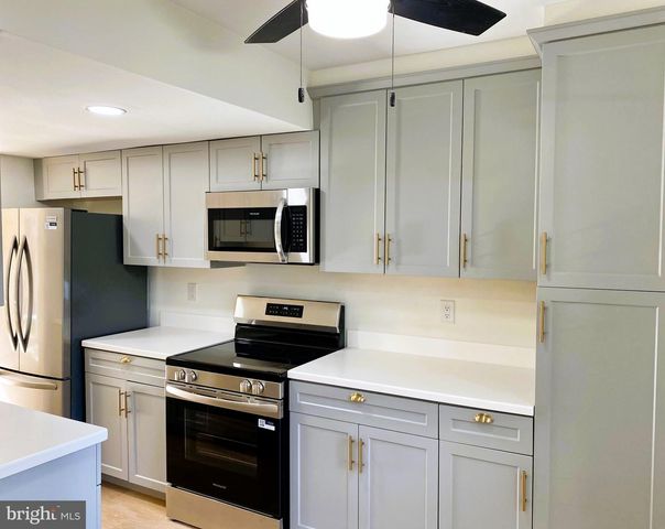 9650 MARSTON LN, Gaithersburg, MD 20886