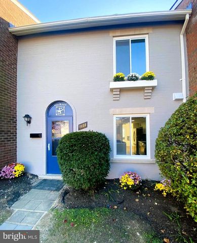 9650 MARSTON LN, Gaithersburg, MD 20886