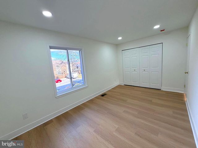 9650 MARSTON LN, Gaithersburg, MD 20886