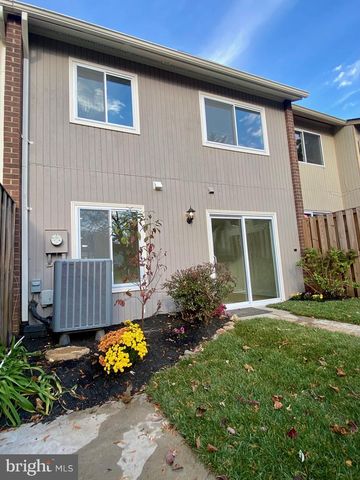 9650 MARSTON LN, Gaithersburg, MD 20886