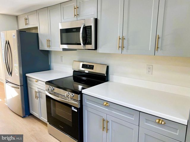 9650 MARSTON LN, Gaithersburg, MD 20886