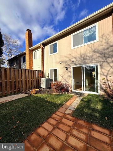 9650 MARSTON LN, Gaithersburg, MD 20886