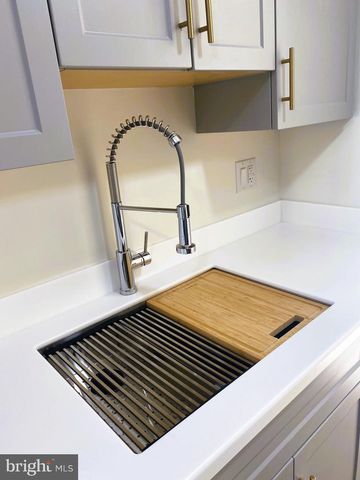 9650 MARSTON LN, Gaithersburg, MD 20886