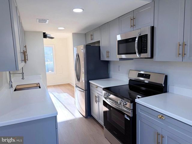 9650 MARSTON LN, Gaithersburg, MD 20886