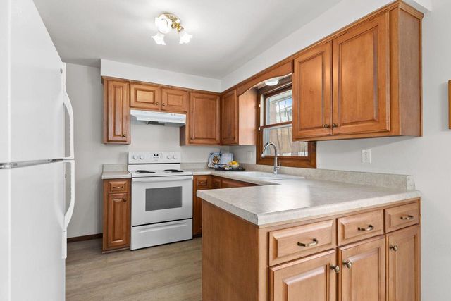 1650 BIEMERET STREET, Green Bay, WI 54304