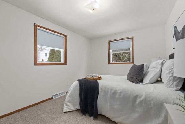 1650 BIEMERET STREET, Green Bay, WI 54304