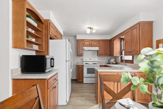 1650 BIEMERET STREET, Green Bay, WI 54304