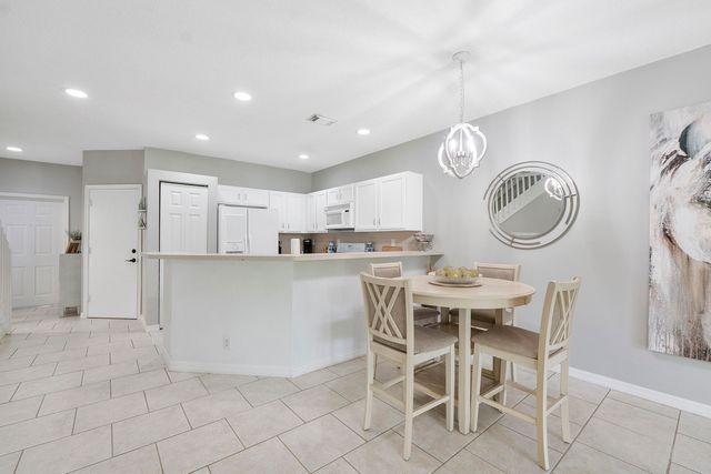 13804 Creston Place, Wellington, FL 33414
