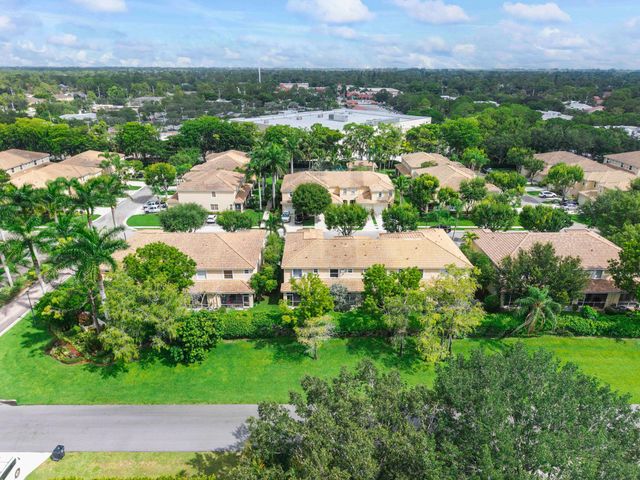 13804 Creston Place, Wellington, FL 33414