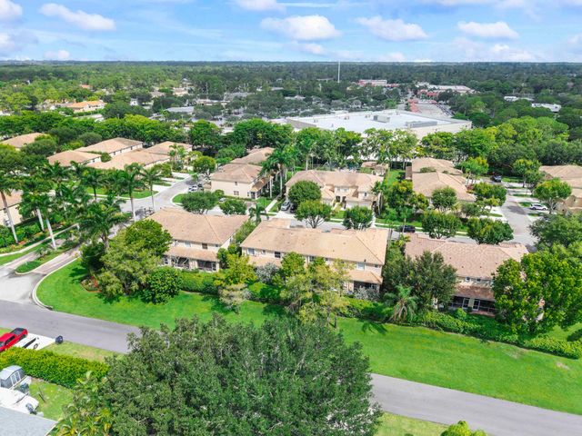 13804 Creston Place, Wellington, FL 33414