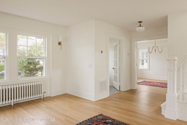 2 Jenkins Parkway, Hudson, NY 12534