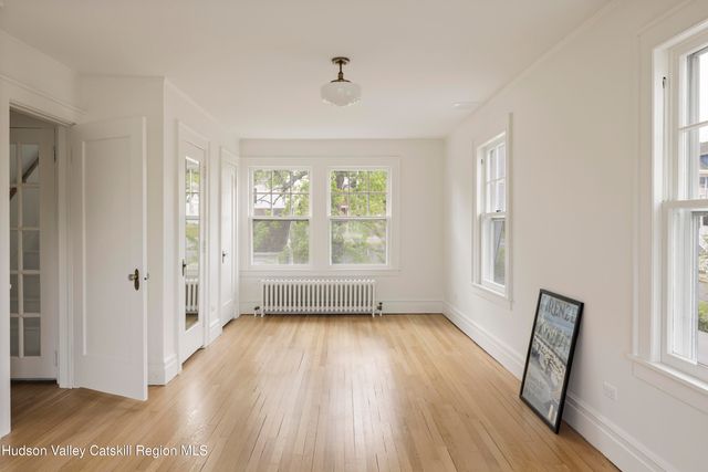 2 Jenkins Parkway, Hudson, NY 12534