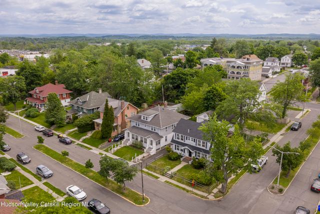 2 Jenkins Parkway, Hudson, NY 12534