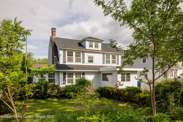 2 Jenkins Parkway, Hudson, NY 12534
