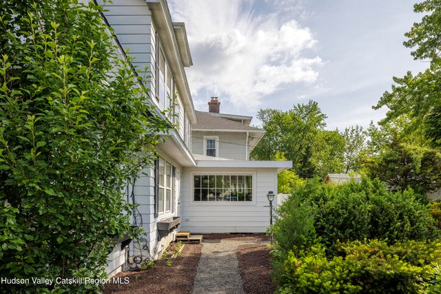 2 Jenkins Parkway, Hudson, NY 12534