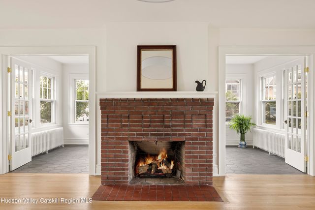 2 Jenkins Parkway, Hudson, NY 12534