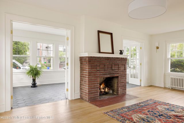 2 Jenkins Parkway, Hudson, NY 12534