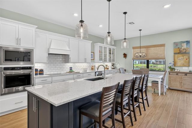 5470 SILVERSIDE PINE COURT, Lakewood Ranch, FL 34211