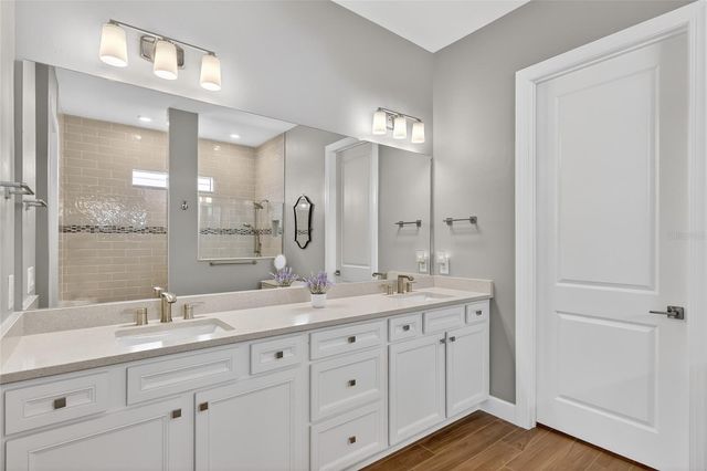 5470 SILVERSIDE PINE COURT, Lakewood Ranch, FL 34211