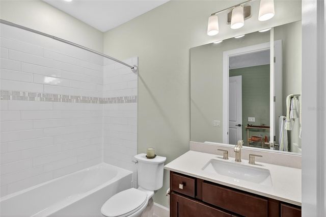 5470 SILVERSIDE PINE COURT, Lakewood Ranch, FL 34211