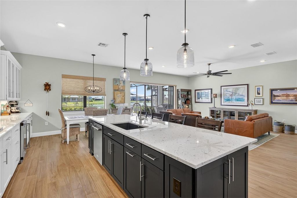 Image 17 of property listing at 5470 SILVERSIDE PINE COURT, Lakewood Ranch, FL 34211