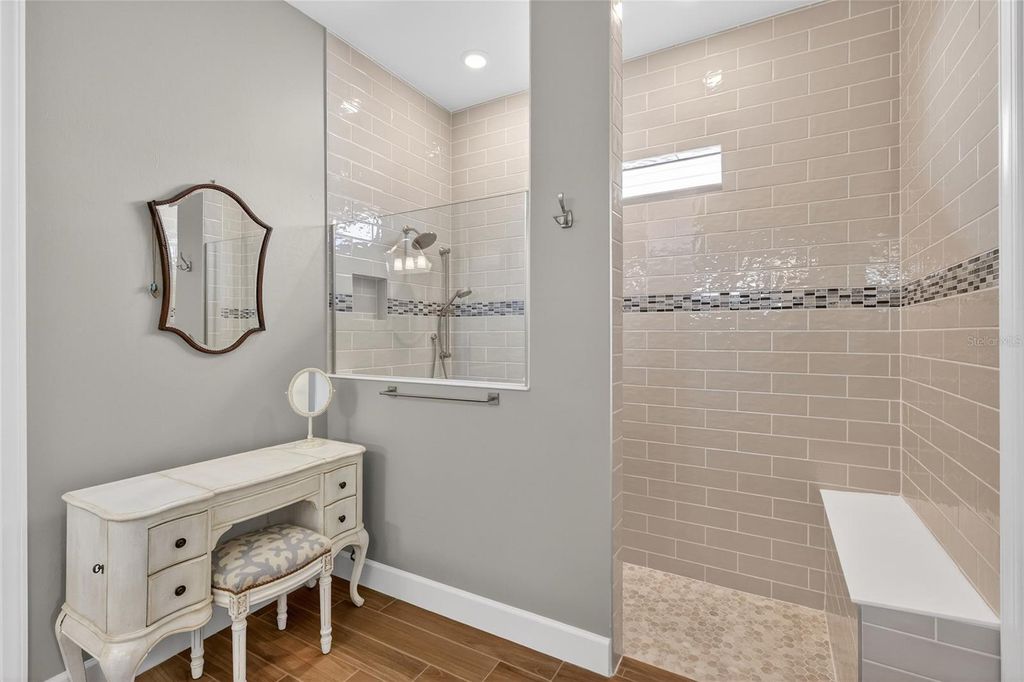 Image 28 of property listing at 5470 SILVERSIDE PINE COURT, Lakewood Ranch, FL 34211