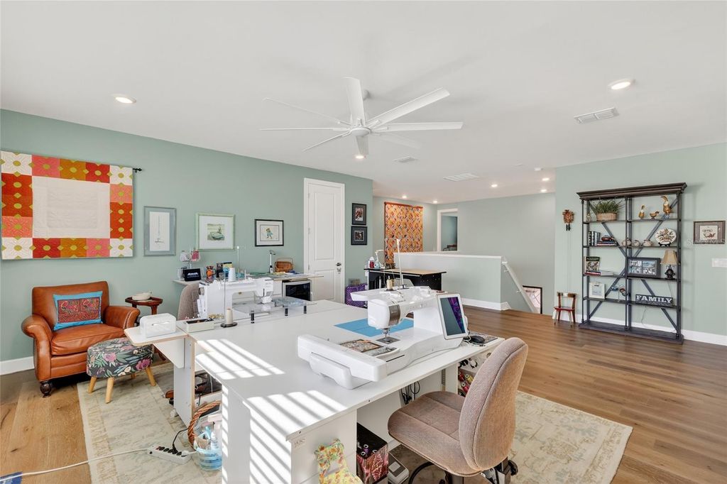 Image 32 of property listing at 5470 SILVERSIDE PINE COURT, Lakewood Ranch, FL 34211